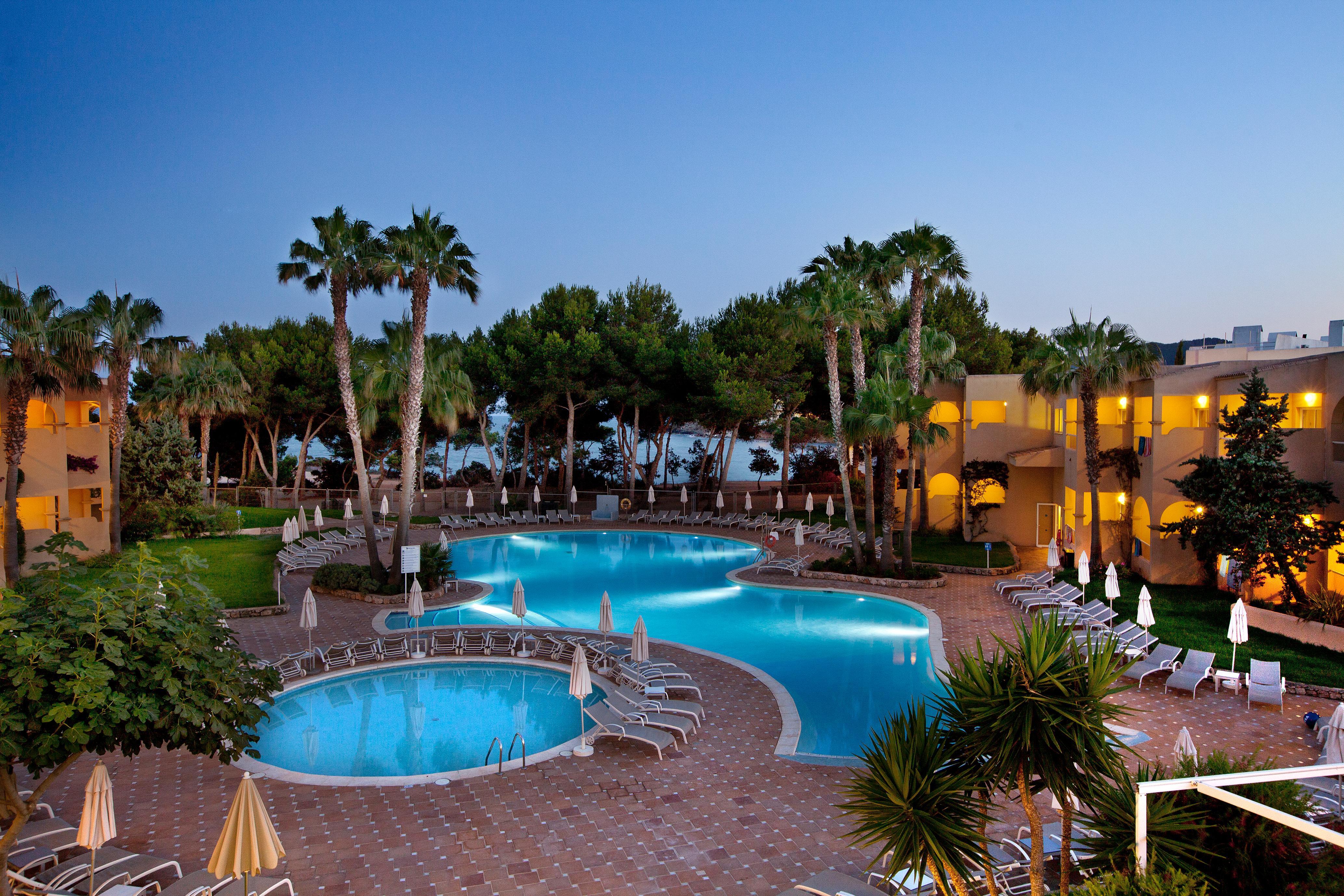 Grupotel Santa Eularia & Spa - Adults Only サンタ・エウラリア・デス・リウ エクステリア 写真