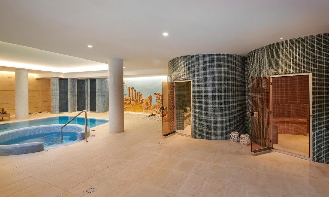 Grupotel Santa Eularia & Spa - Adults Only サンタ・エウラリア・デス・リウ エクステリア 写真