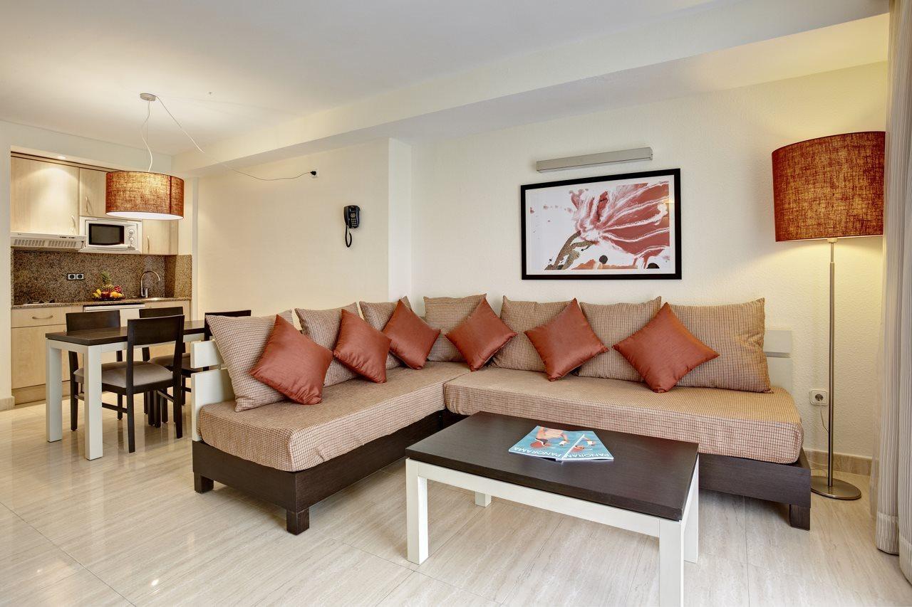 Grupotel Santa Eularia & Spa - Adults Only サンタ・エウラリア・デス・リウ エクステリア 写真