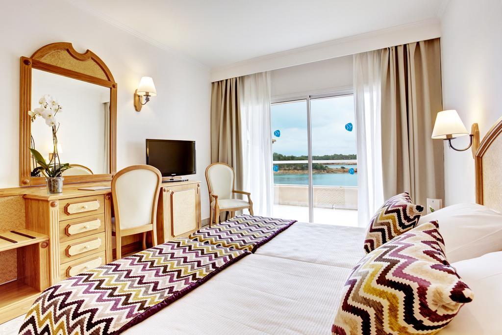 Grupotel Santa Eularia & Spa - Adults Only サンタ・エウラリア・デス・リウ エクステリア 写真